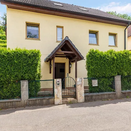 Ruhige Gartenwohnung In Dresden, Cleaning Included