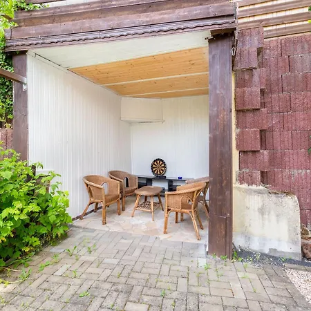 Apartment Ruhige Gartenwohnung In Dresden, Cleaning Included *